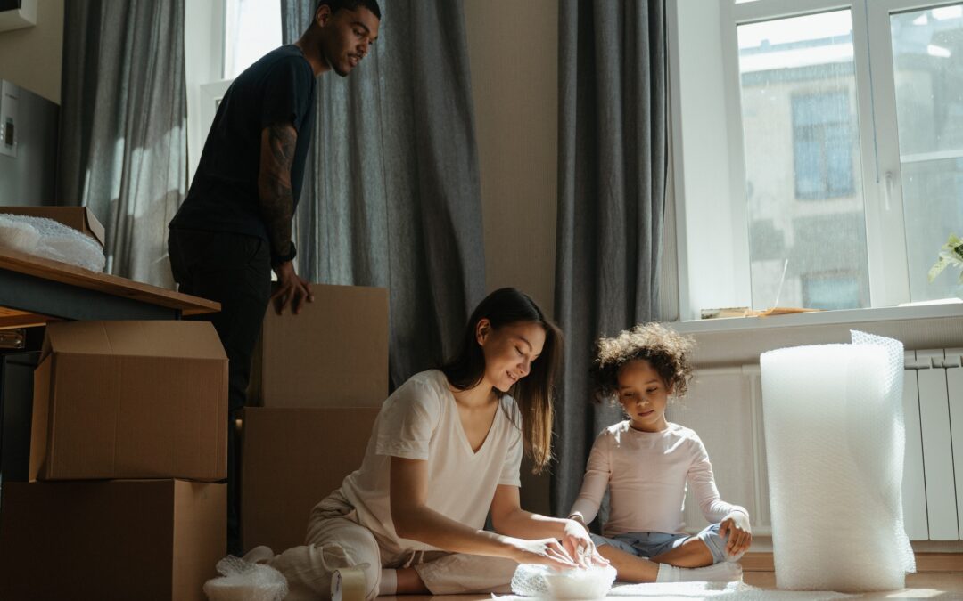 The right moving supplies will simplify the packing process and make it much easier for you. Here's what you need.