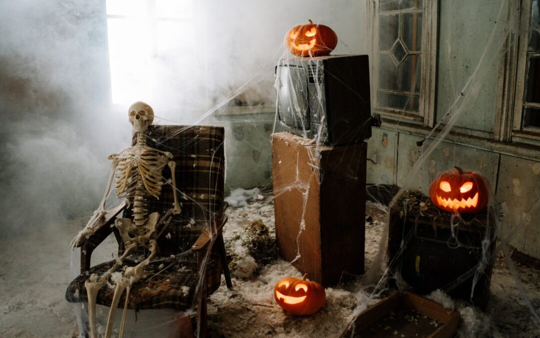 How to Pack Your Halloween Decorations